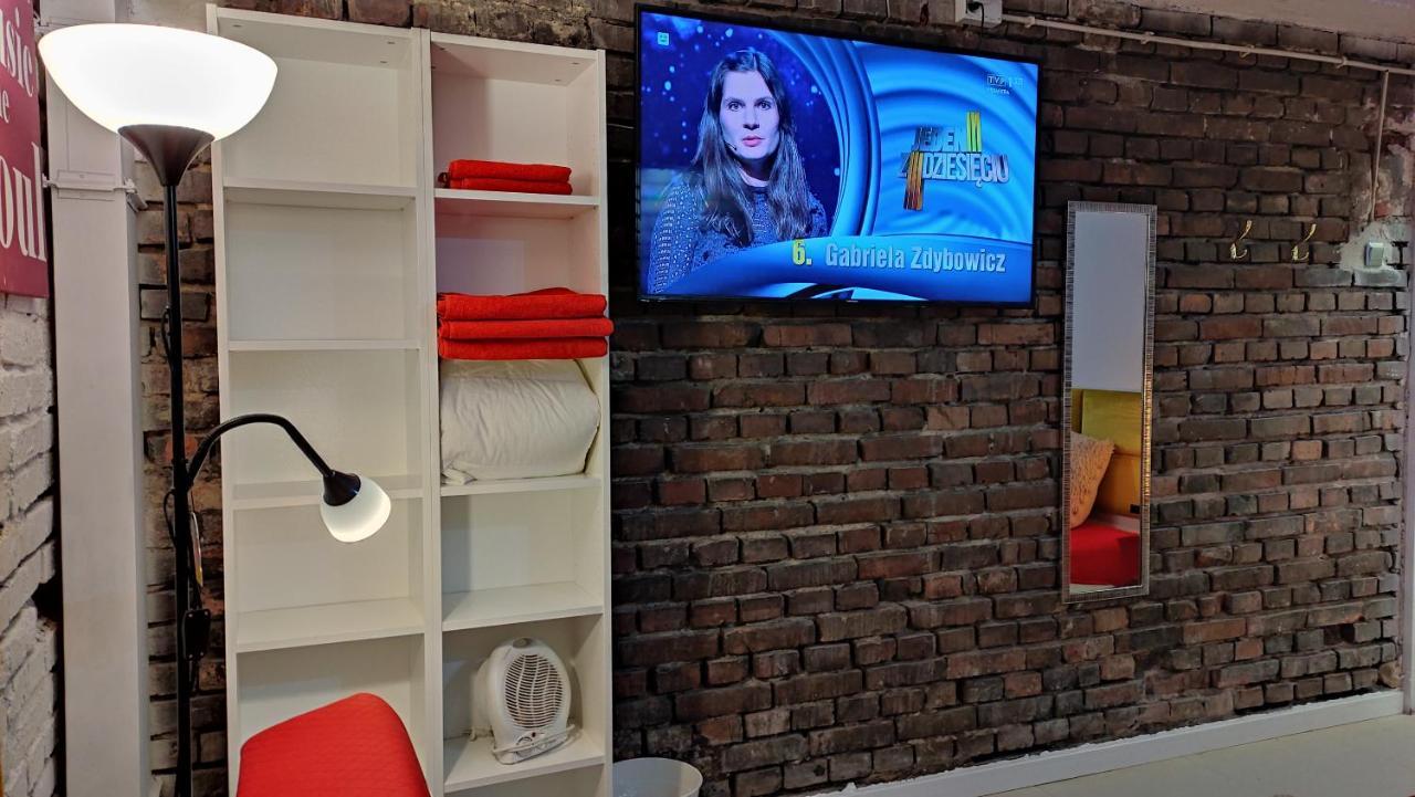 Cosy Dungeon Double Room With Ac Krasków Exteriör bild